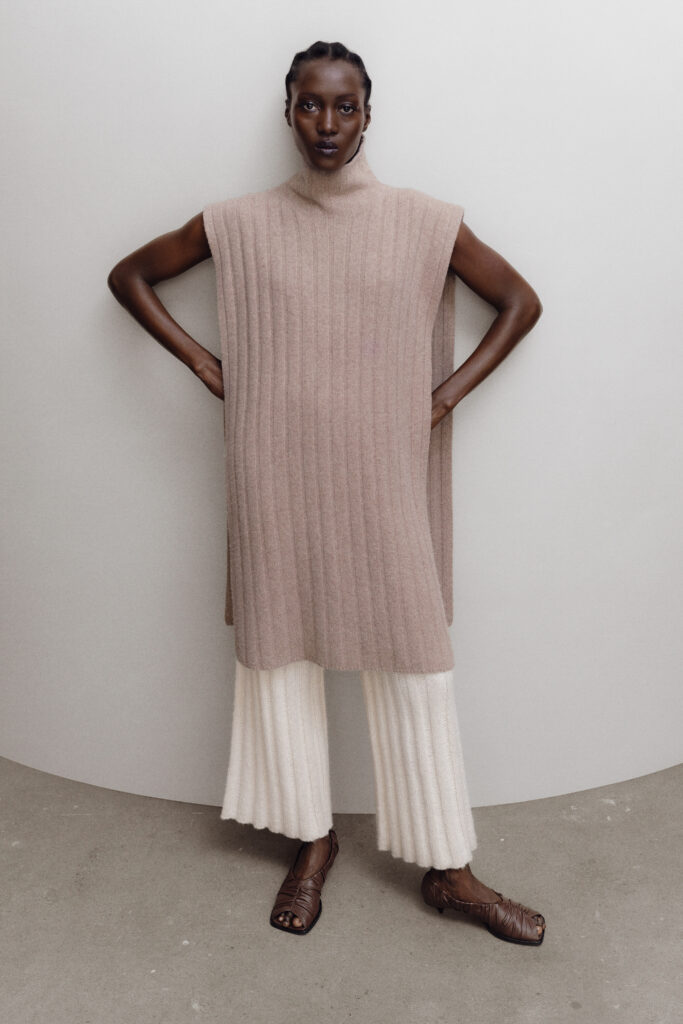 Fall-Winter 21/22 trends that fashionistas will adopt this season. Focus on iconic Chanel, Baum und Pferdgarten, By Malina and By Malene Birger. 32