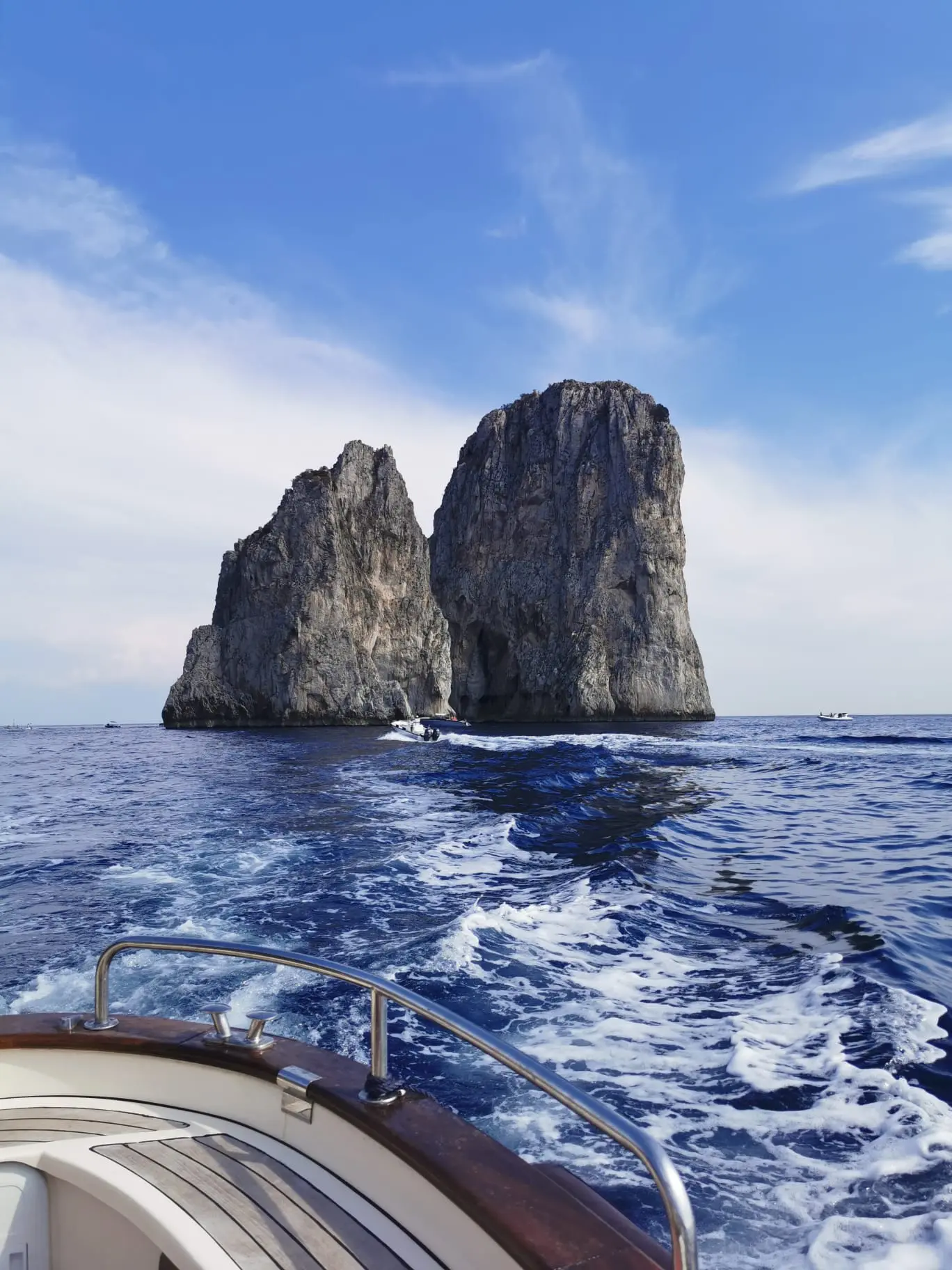 The ultimate weekend guide to Capri, Italy. Where to stay (La Minerva Capri) eat (La Fontelina)do shopping and more. 3 dreamy days in paradise. 30 The ultimate weekend guide to Capri, Italy. Where to stay (La Minerva Capri) eat (La Fontelina)do shopping and more. 3 dreamy days in paradise.