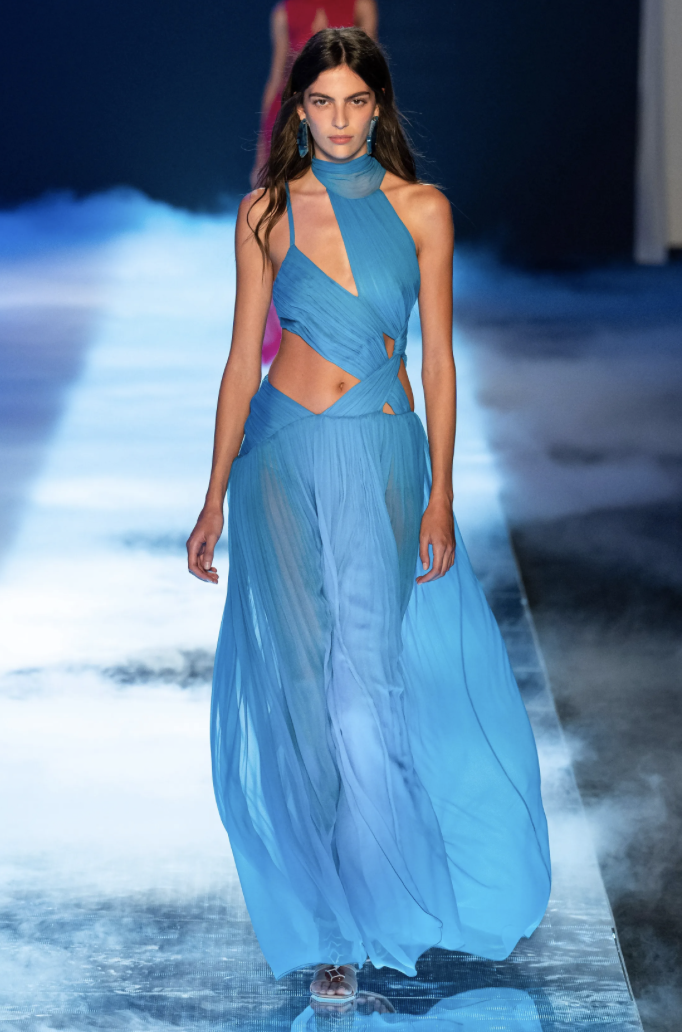Your Spring/Summer 2023 Mast-have Fashion Items. Comfortable Ballerinas, sexy see-through designs and asymmetrical cuts. 15 Your Spring/Summer 2023 Mast-have Fashion Items. Comfortable Ballerinas, sexy see-through designs and asymmetrical cuts.