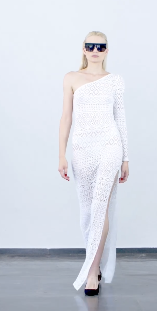 Your Spring/Summer 2023 Mast-have Fashion Items. Comfortable Ballerinas, sexy see-through designs and asymmetrical cuts. 16 Your Spring/Summer 2023 Mast-have Fashion Items. Comfortable Ballerinas, sexy see-through designs and asymmetrical cuts.