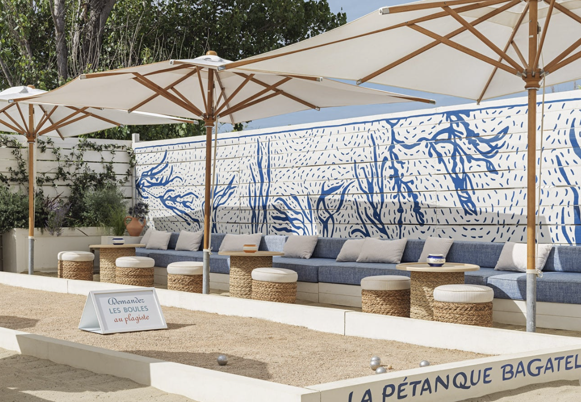 The Luxury guide that takes you through the best places in Saint Tropez. Byblos, Dior Café, Bagatelle and more. 18 The Luxury guide that takes you through the best places in Saint Tropez. Byblos, Dior Café, Bagatelle and more.