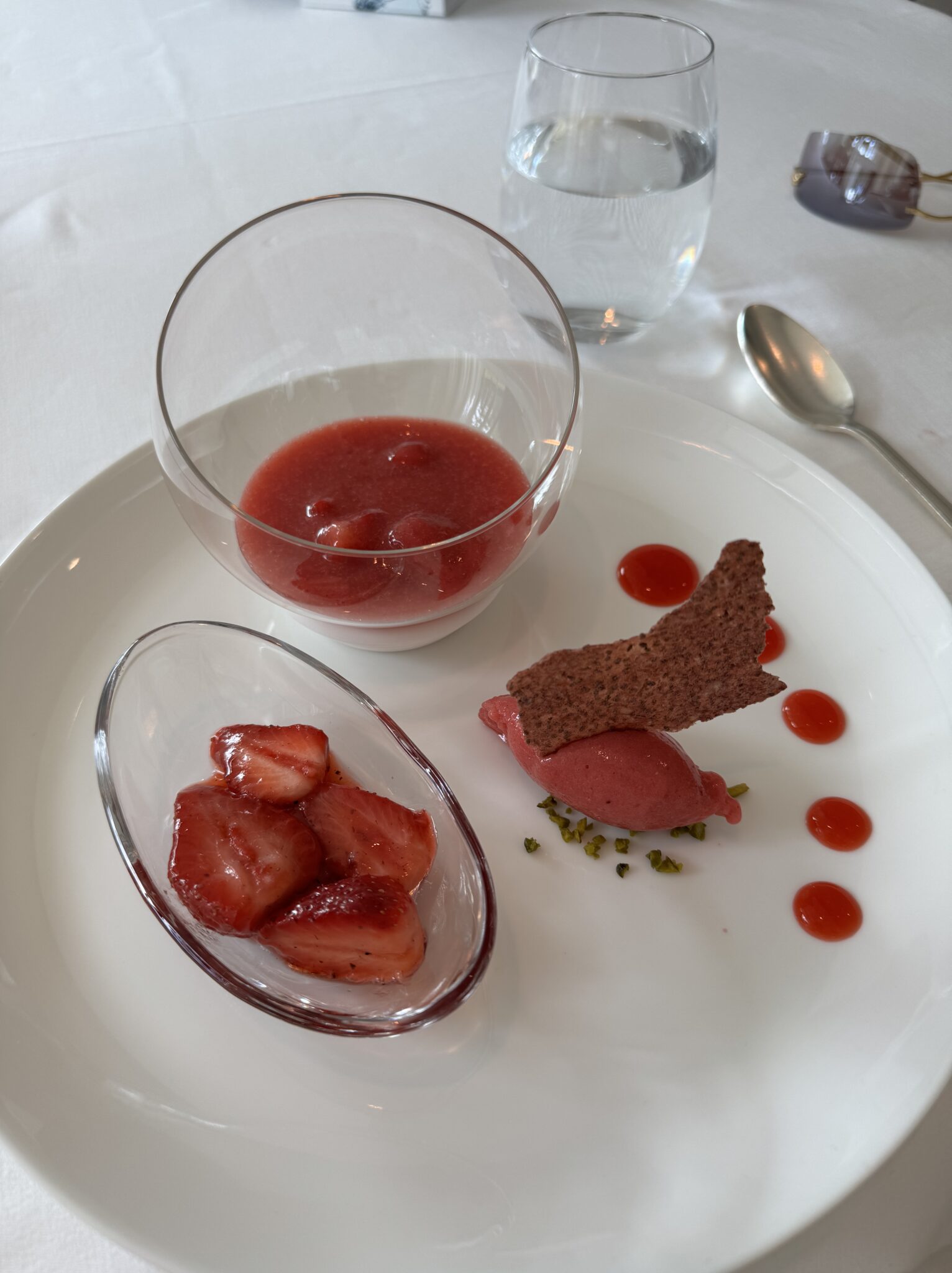What you need to know about my life-changing stay at Clinique La Prairie in 2025. An honest review of the World’s most famous Revitalisation (longevity) Program in Montreux, Switzerland. 30 food at clinique la prairie
