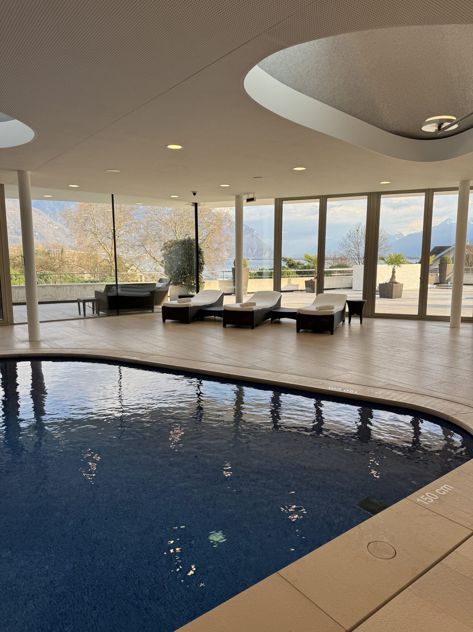 What you need to know about my life-changing stay at Clinique La Prairie in 2025. An honest review of the World’s most famous Revitalisation (longevity) Program in Montreux, Switzerland. 28 What you need to know about my life-changing stay at Clinique La Prairie in 2025. An honest review of the World’s most famous Revitalisation (longevity) Program in Montreux, Switzerland.