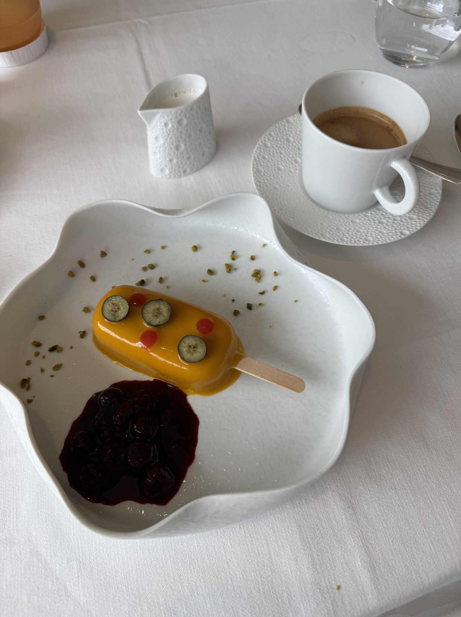 What you need to know about my life-changing stay at Clinique La Prairie in 2025. An honest review of the World’s most famous Revitalisation (longevity) Program in Montreux, Switzerland. 37 food at clinique la prairie