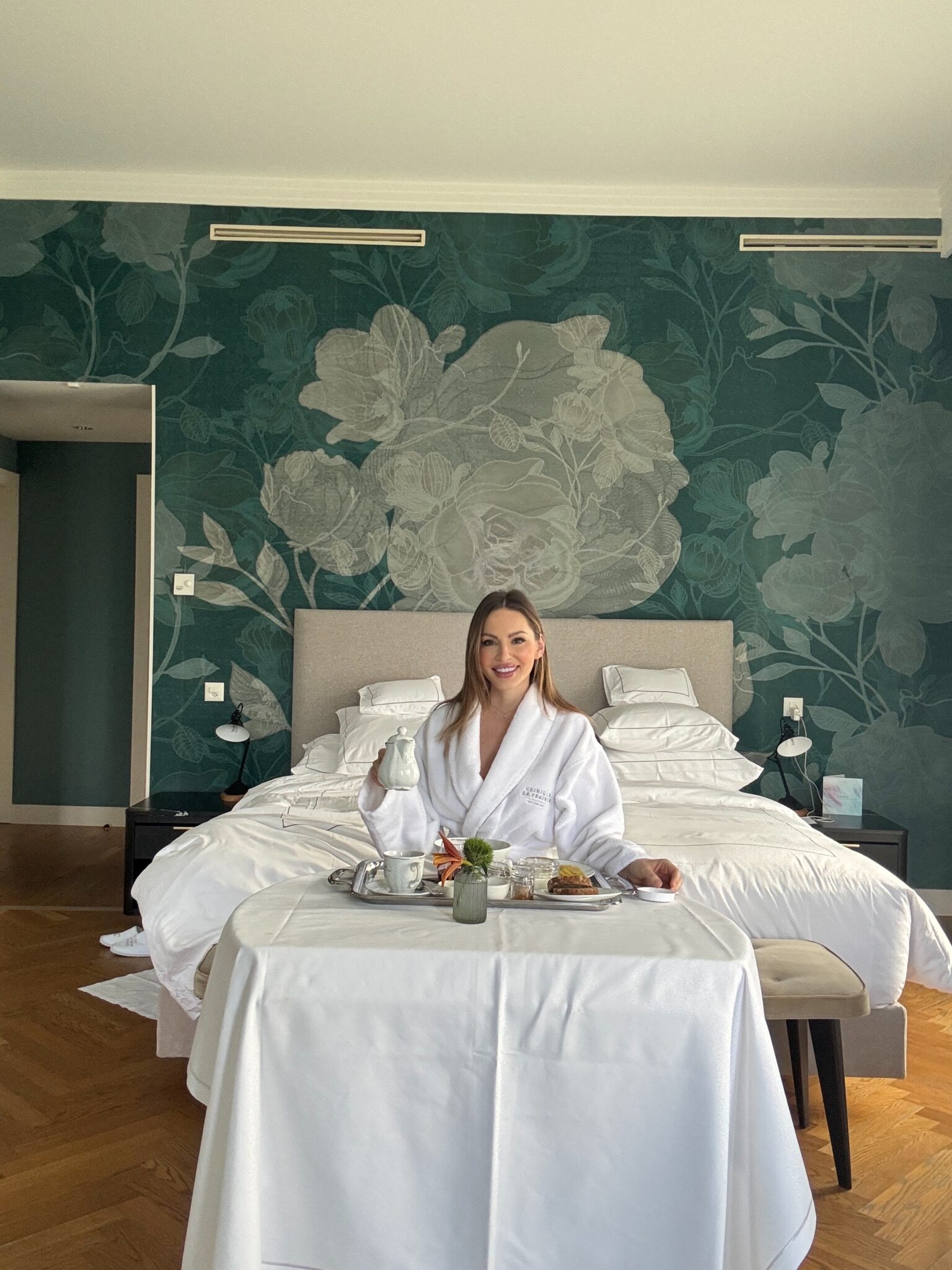 What you need to know about my life-changing stay at Clinique La Prairie in 2025. An honest review of the World’s most famous Revitalisation (longevity) Program in Montreux, Switzerland. 39 breakfast in the room at clinique la prairie