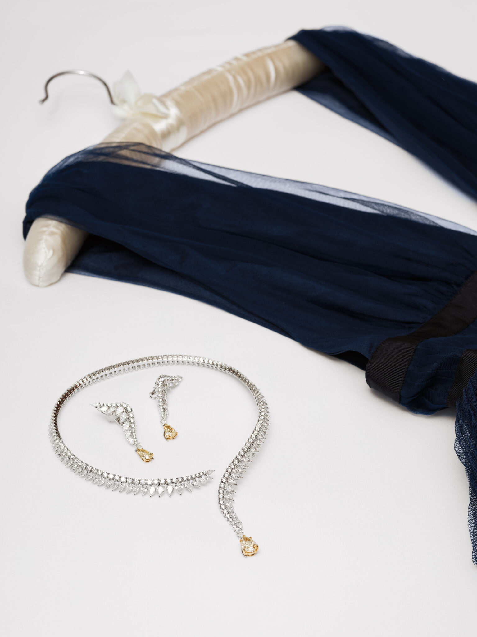 A gentle Day in Geneva with magnificent Sartoro Jewellery and Bella Zofia. 12 A gentle Day in Geneva with magnificent Sartoro Jewellery and Bella Zofia.