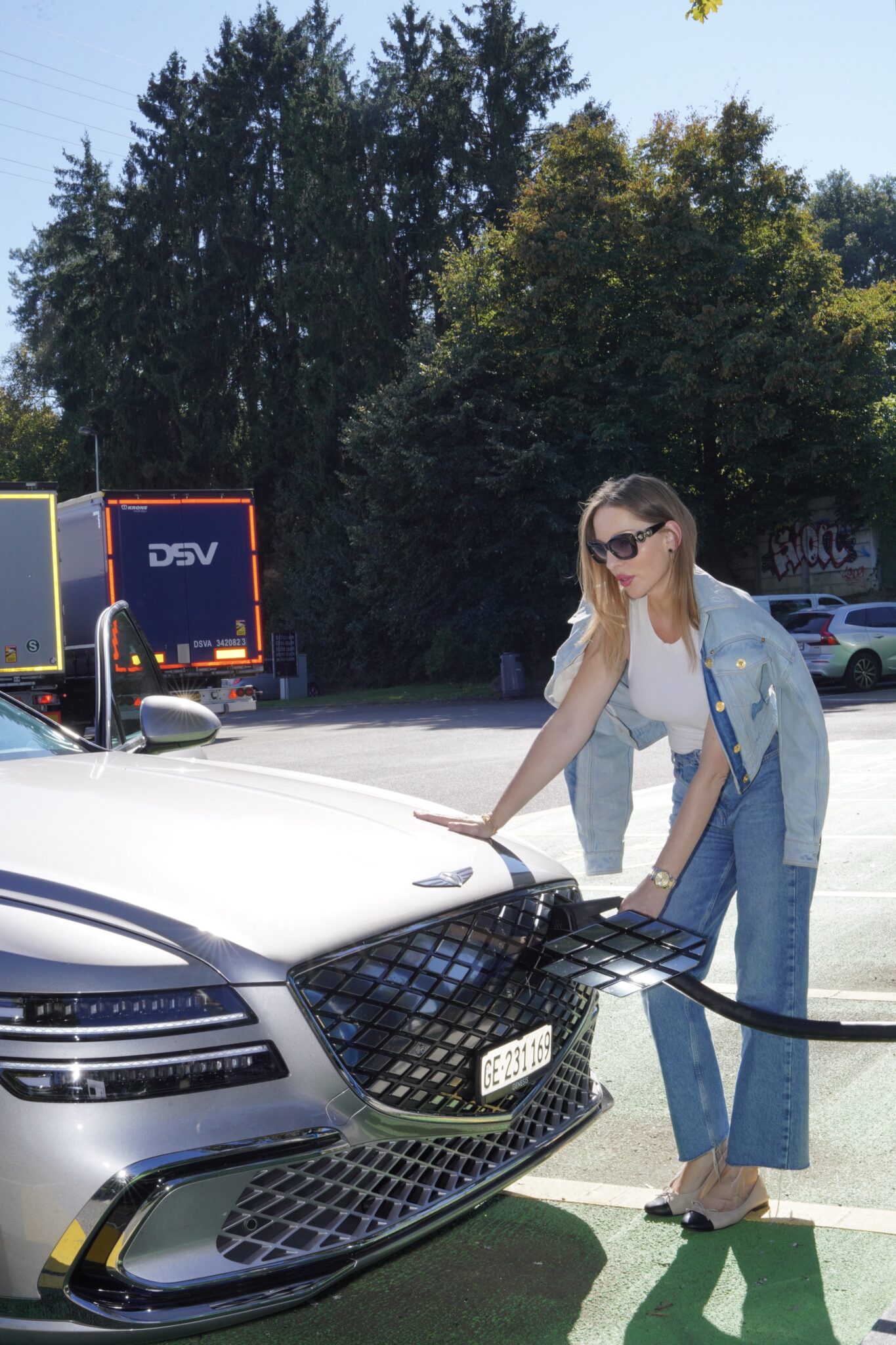 A Remarkable Journey with Genesis Europe : Driving the New GV60 and G80 from Geneva to Zurich and St. Gallen. 27 A Remarkable Journey with Genesis Europe : Driving the New GV60 and G80 from Geneva to Zurich and St. Gallen.