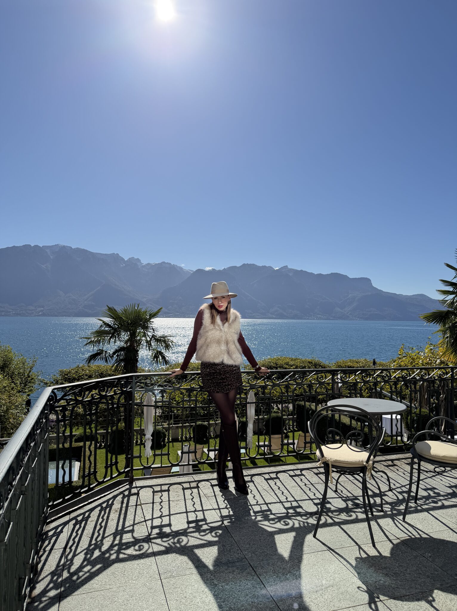 Hotel des Trois Couronnes in Vevey – A Timeless & Luxurious Palace on the Shores of Lake Geneva | Review by Swiss Influencer Bella Zofia | The #1 Hotel in Vevey. 13 Nestled on the Swiss Riviera in Vevey, Hôtel des Trois Couronnes represents a blend of heritage, luxury, and serenity. Facing the shimmering waters of Lake Geneva with the Alps towering beyond, it offers guests more than just a place to stay—it offers an experience steeped in culture, elegance, and personalised comfort. I stayed in the hotel with my husband, and I wanted to focus on a wellness stay, filled with spa time, massages and rejuvenating time by the lake. It turned out that it was the perfect location for this style getaway. A place that is tranquil, yet elegant, beautiful and with this beautiful Palace aura.
