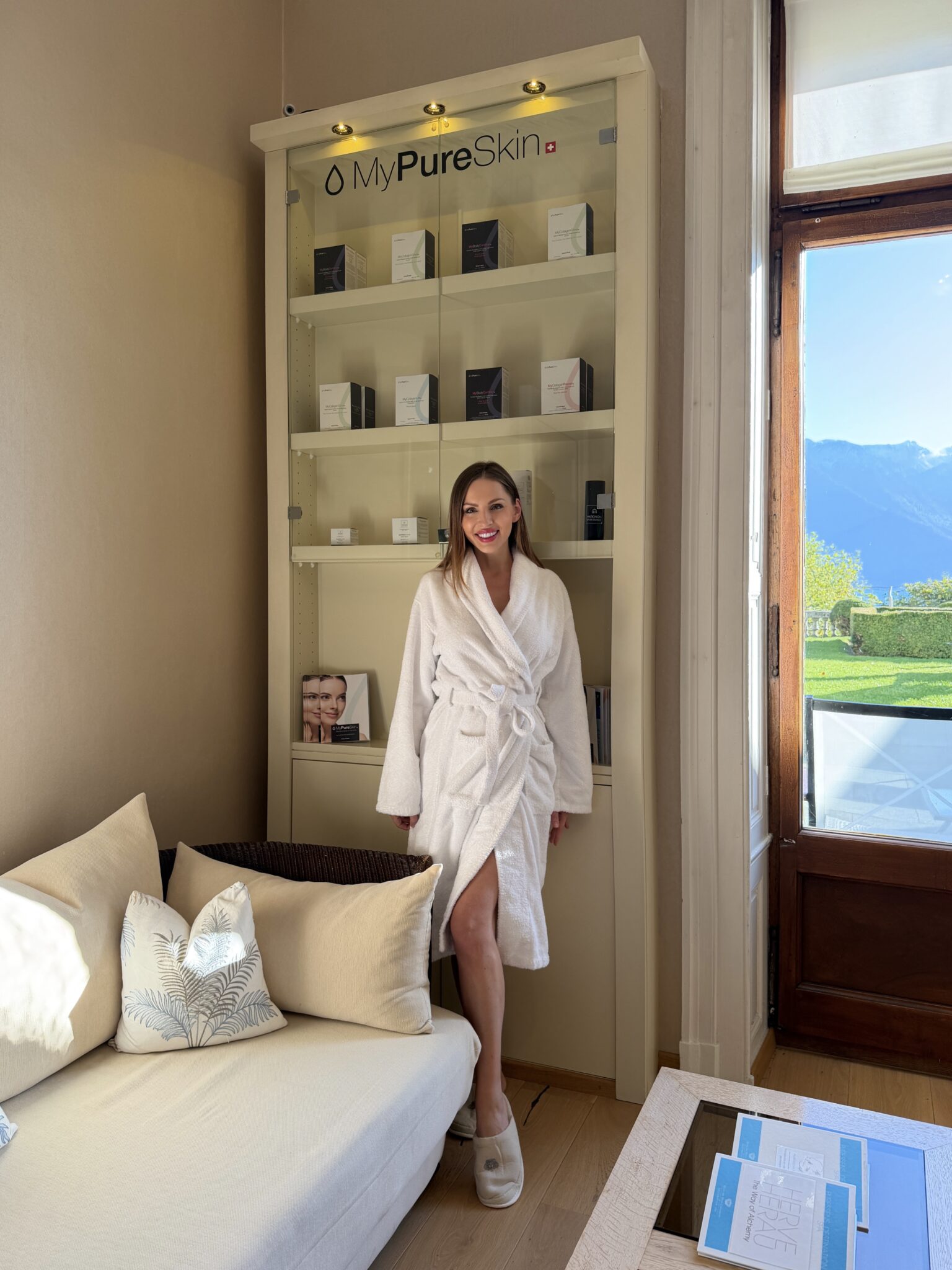 Hotel des Trois Couronnes in Vevey – A Timeless & Luxurious Palace on the Shores of Lake Geneva | Review by Swiss Influencer Bella Zofia | The #1 Hotel in Vevey. 32 Nestled on the Swiss Riviera in Vevey, Hôtel des Trois Couronnes represents a blend of heritage, luxury, and serenity. Facing the shimmering waters of Lake Geneva with the Alps towering beyond, it offers guests more than just a place to stay—it offers an experience steeped in culture, elegance, and personalised comfort. I stayed in the hotel with my husband, and I wanted to focus on a wellness stay, filled with spa time, massages and rejuvenating time by the lake. It turned out that it was the perfect location for this style getaway. A place that is tranquil, yet elegant, beautiful and with this beautiful Palace aura.