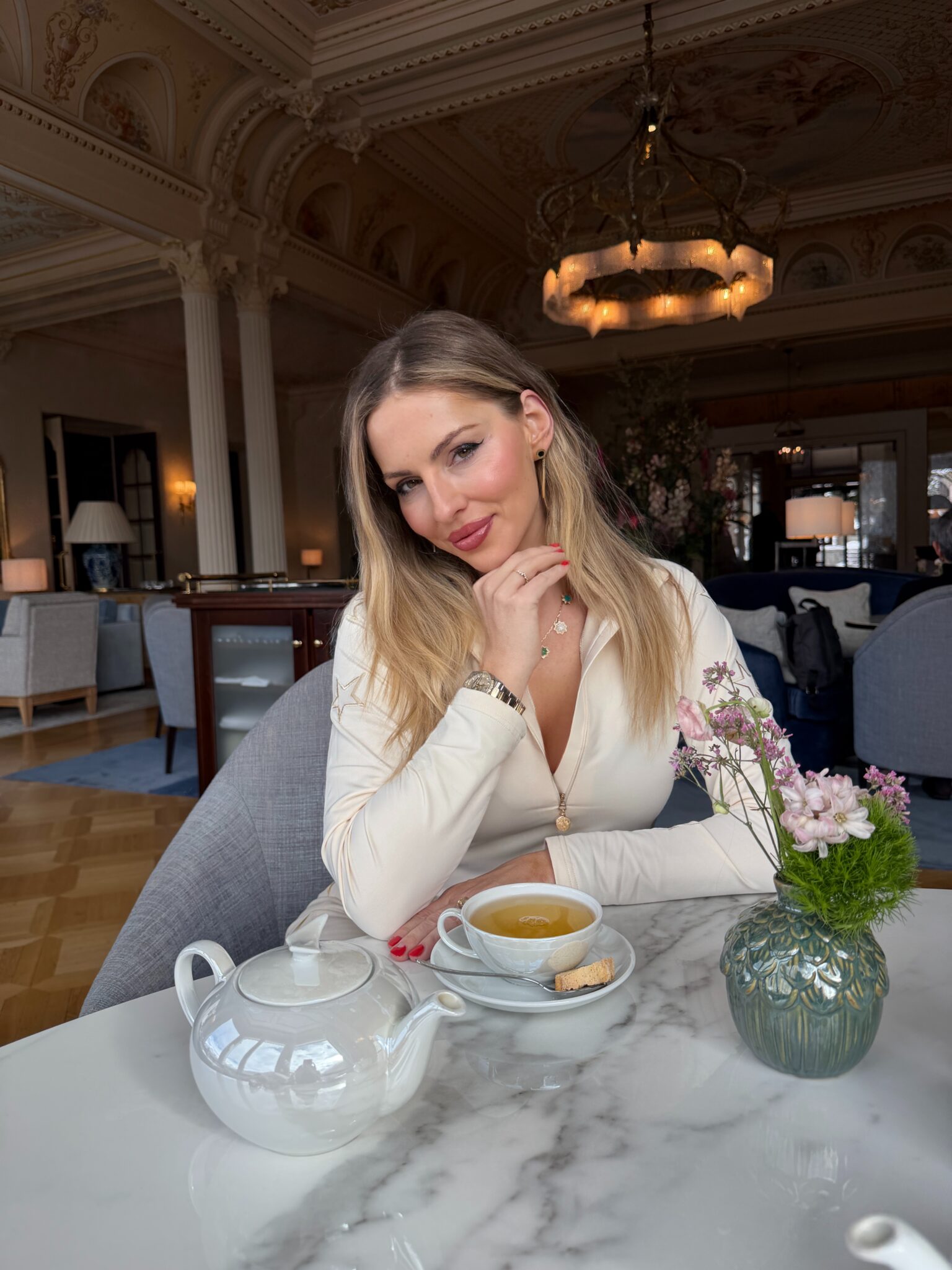 My looks by High Society Ski for Snow Polo World Cup 2026. Luxury Ski Fashion & the Perfect Après-Ski Looks.