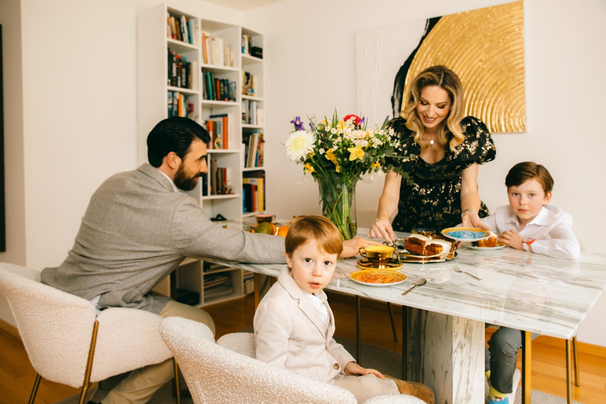 From Garden to Table: 10 Elegant Family Photoshoot Ideas You’ll Want to Copy in 2026. Bella Zofia's family album. 6 From Garden to Table: 10 Elegant Family Photoshoot Ideas You’ll Want to Copy in 2026. Bella Zofia's family album.