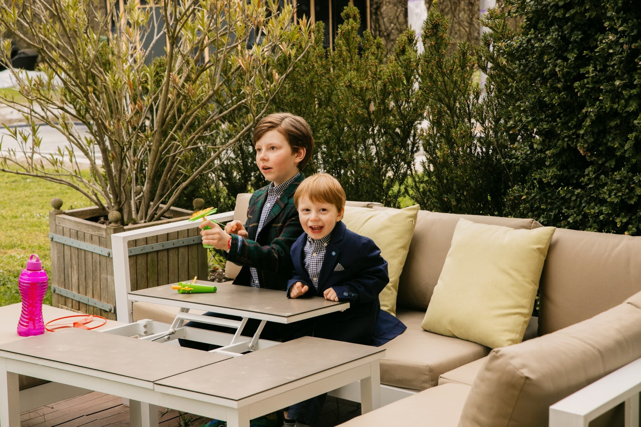 From Garden to Table: 10 Elegant Family Photoshoot Ideas You’ll Want to Copy in 2026. Bella Zofia's family album. 22 From Garden to Table: 10 Elegant Family Photoshoot Ideas You’ll Want to Copy in 2026. Bella Zofia's family album.